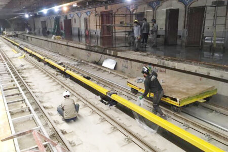 مشکلات و موانع فنی و قراردادی راه‌اندازی پروژه مترو قم بررسی شد