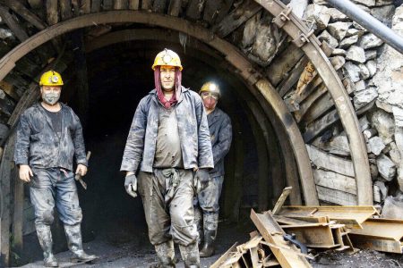 ۲۵ کارگاه و تونل معدنی پُرخطر مازندران تعطیل شد