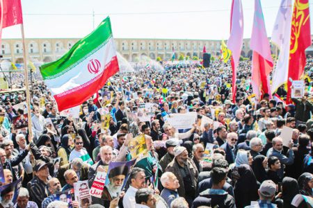 راهپیمایی متفاوت اصفهانی ها با پیامی از خونخواهی